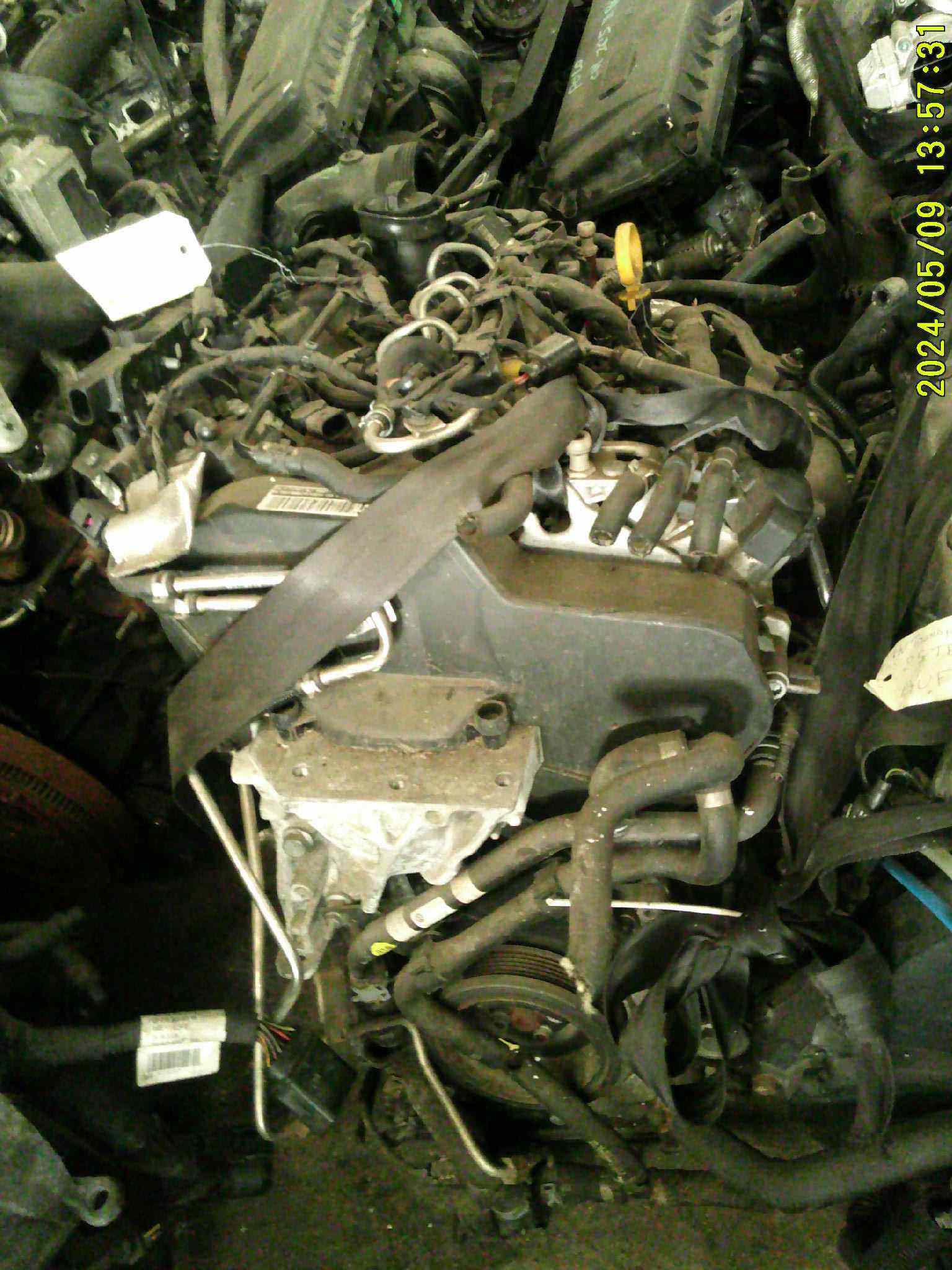 Moteur
Volkswagen Polo 5 phase 2 1.4 tdi 
90 ch 
Type moteur : CUSB
65984 Km

Vendu sans alternateur, démarreur, compresseur de clim

Garanti(e) 3 mois

Frais de Port sur devis
