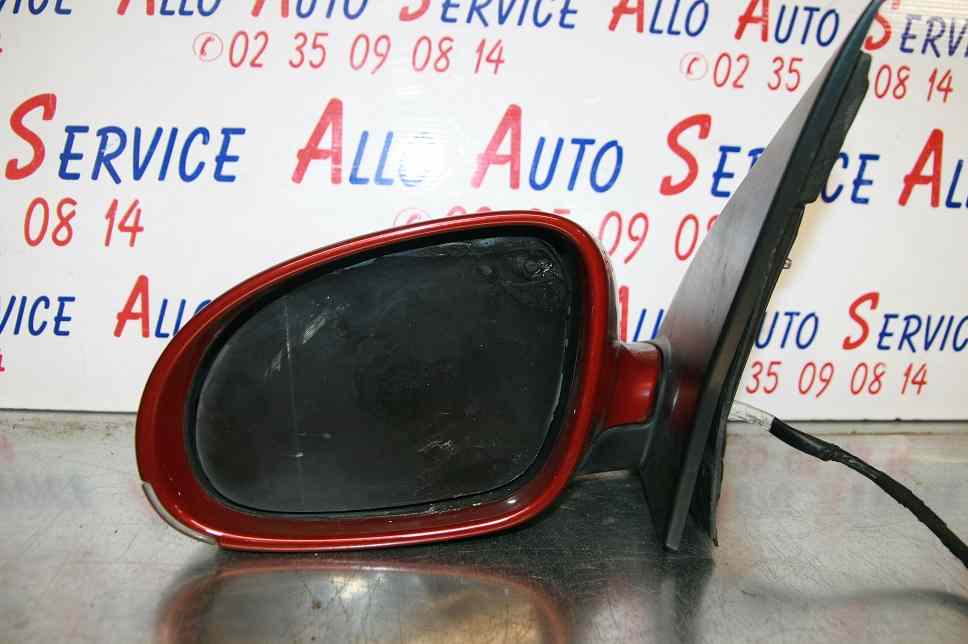 Retro Electrique Gauche
VOLKSWAGEN Golf 5

Vendu Sans Glace

04.2005