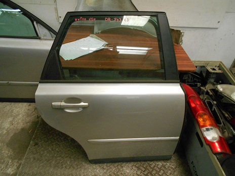 Porte AR Droit
VOLVO V50
2004-01->2007-06

Vendue nue
Frais de Port sur devis